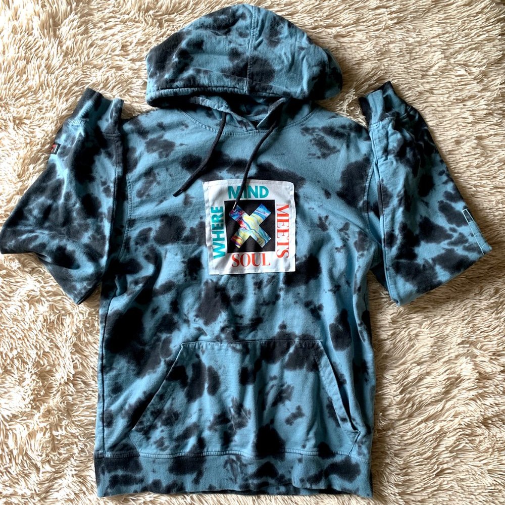 WHERE MIND MEETS SOUL HOODIE